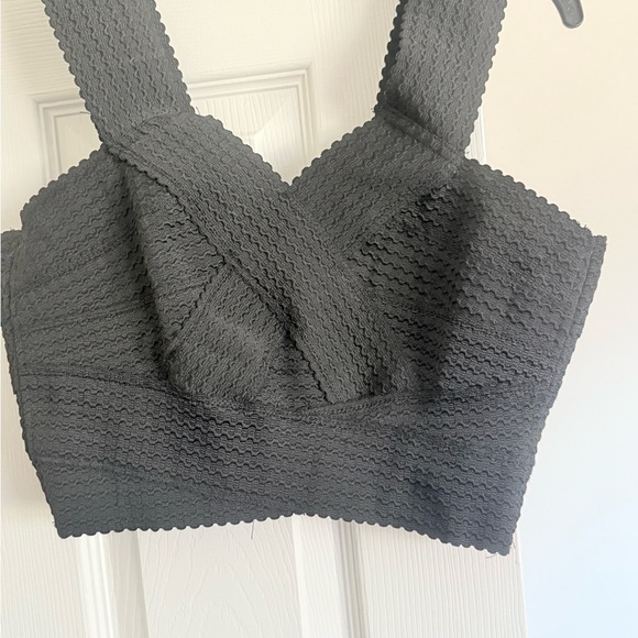 Elegant Black Textured Women's Top - Picture 2 of 6